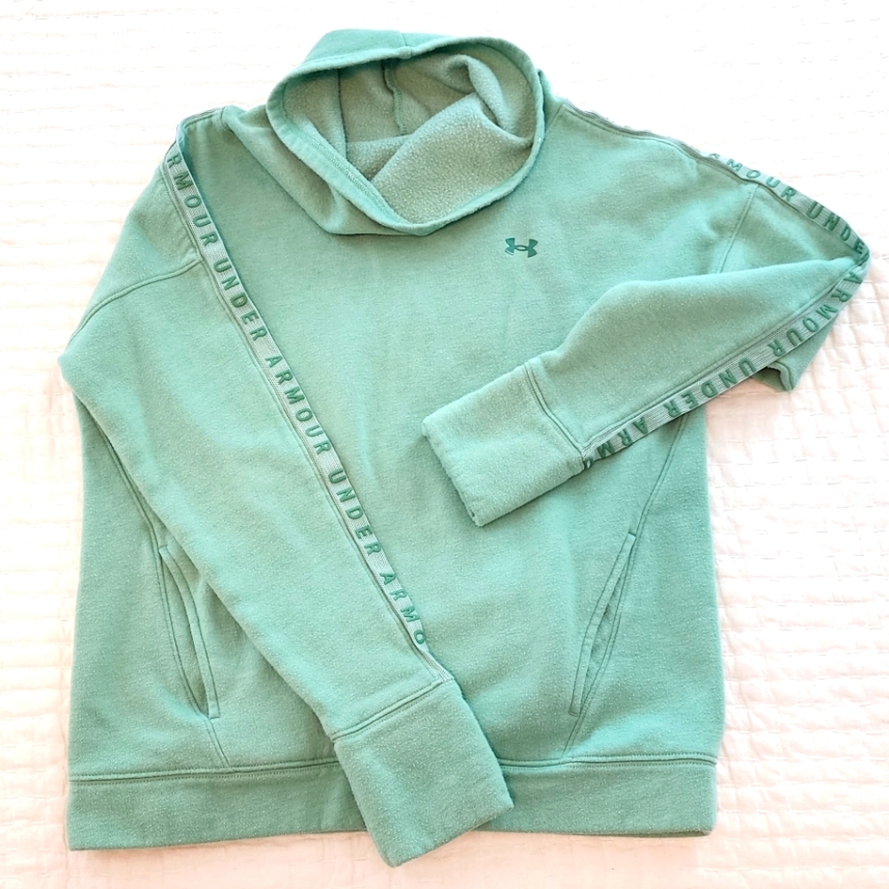 Women's Under Armour Sweatshirt